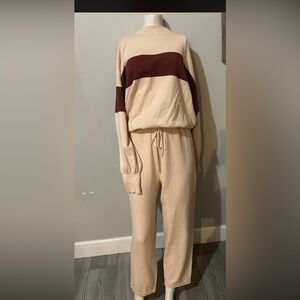 Source Unknown Beige and Brown Women's Lounge Set